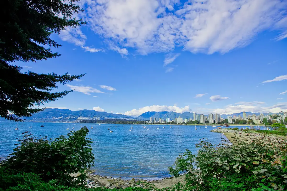 English Bay and the North Shore Mountains seen from Kitsilano Beach, Vancouver