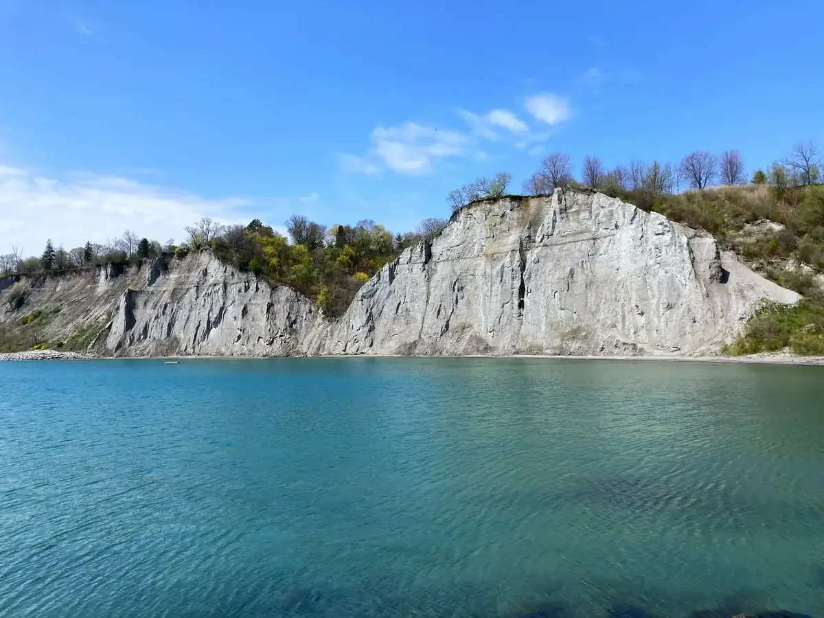 The white cliffs of Scarborough Bluffs Park above Lake Ontario, Toronto
